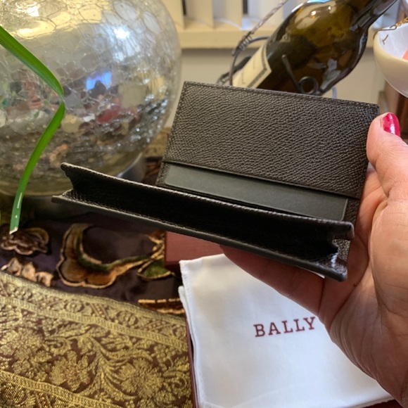 SOLD⛔️Authentic BALLY LEATHER BIFOLD WALLET - Picture 3 of 10